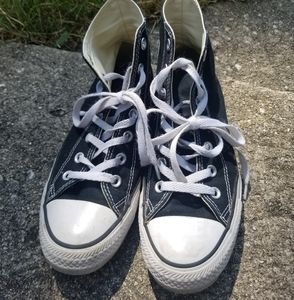 Black High-top Converse